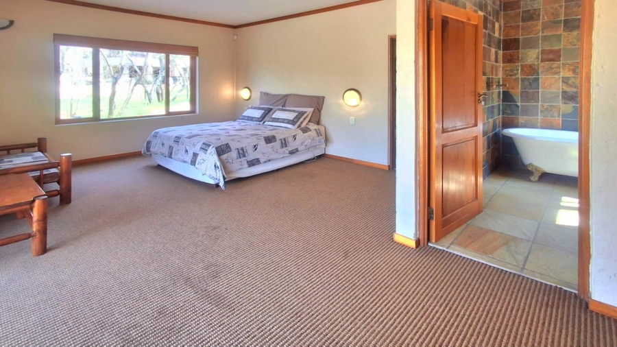 4 Bedroom Property for Sale in Boschenvaal River Front Lodges Free State